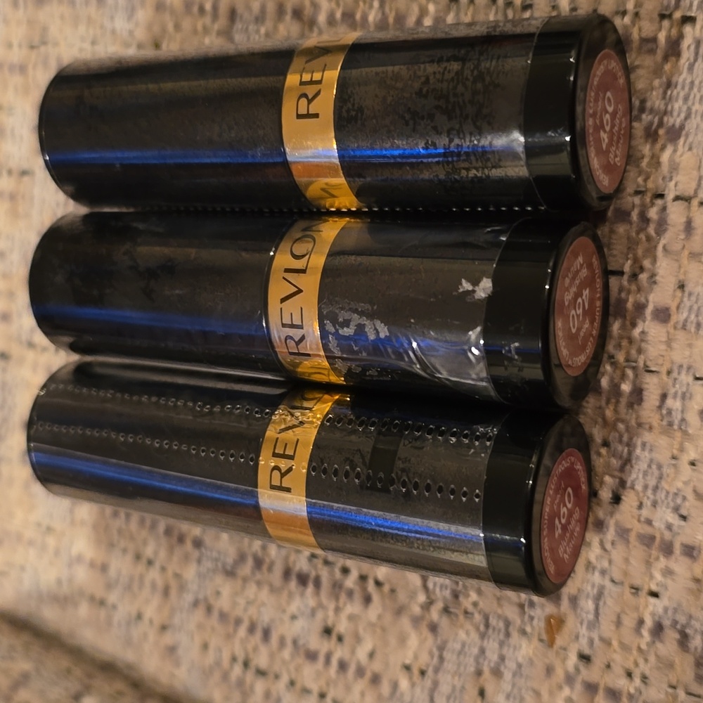 REVLON BRAND WOMEN'S SUPER LUSTROUS LIPSTICK BUNDLE OF 3